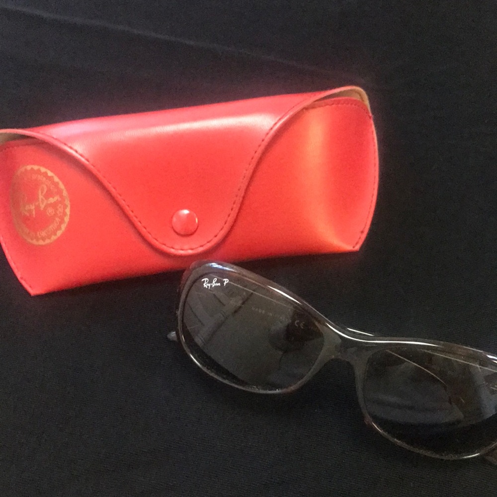 Ray-Ban sunglasses - polarized